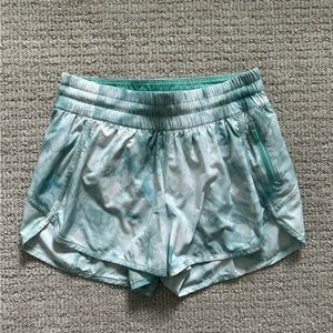Lululemon | Tracker Short | size 8